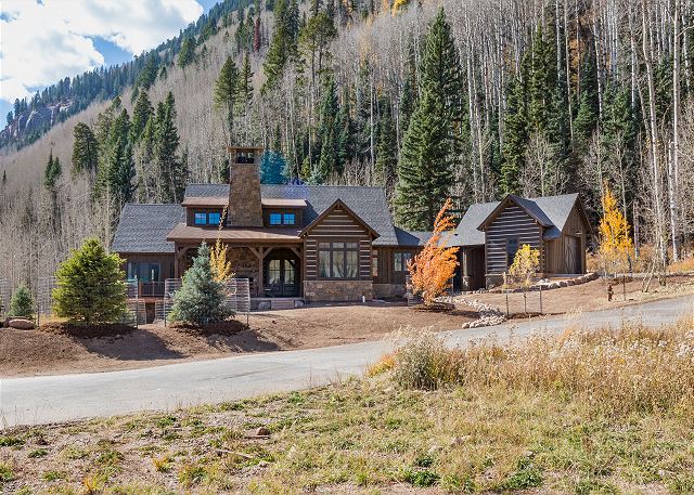 New Luxury home in Cascade Village - 2 miles to Purgatory - AC - Hot Tub/Pool