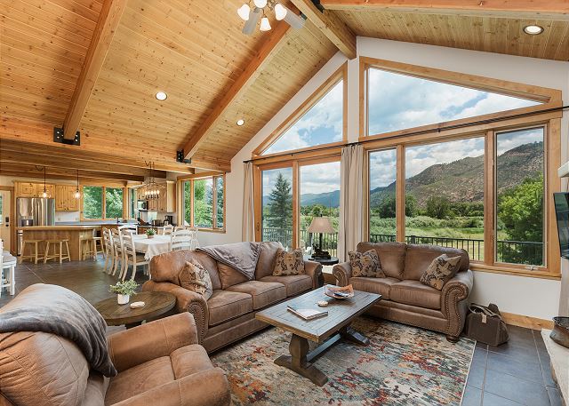 Mountain Home on 5 Acres - 10 Min to DGO - Views/Deck/Pool & Ping Pong Table