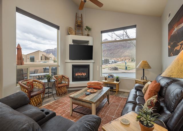 Moab, Utah United States - Close to Town & Trails | Pool & Private Hot Tub | Vacation Rental Collective Website