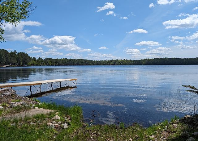 Close to Snowmobile Trails and on the Pond Hockey Lake, Dogs OK