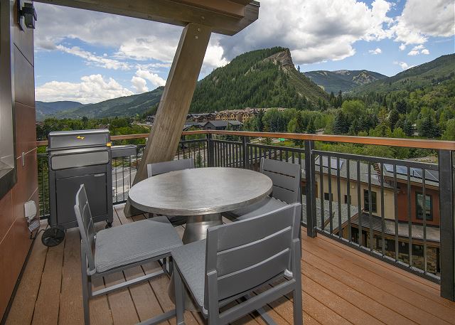 One Riverfront | Premier Ski-In/Ski-Out + Spa & Gym