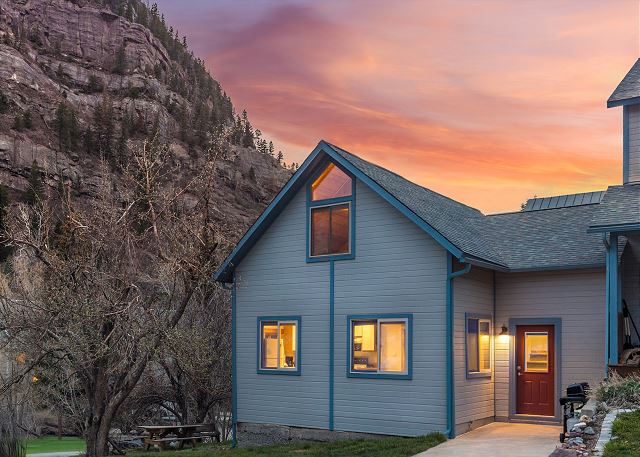 Spectacular Views | Heart of Ouray | Theater Room | Walk to Downtown