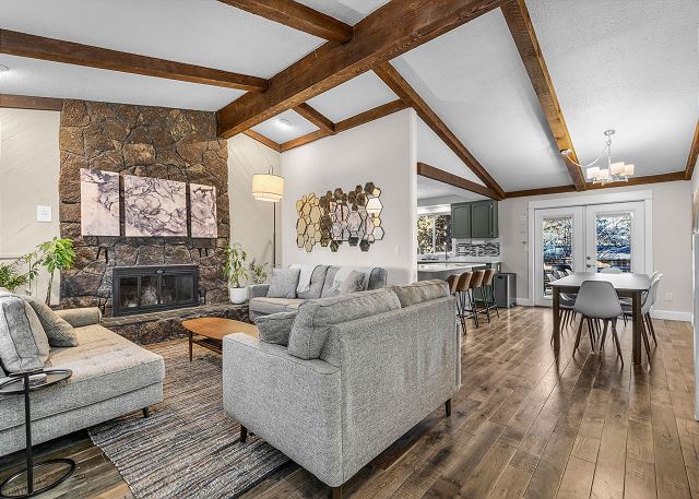 Bend, Oregon United States - New! Hot Tub ~ Foosball ~ Bonus Room ~ Dog Friendly ~ AC! | Vacation Rental Collective Website
