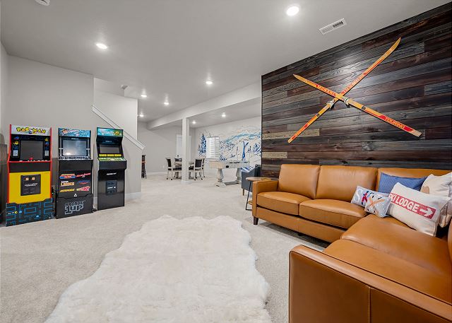 Sauna | Game Room | Gym | EV Charger | Group-Friendly Retreat
