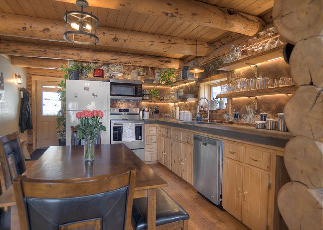 Couple's Getaway | Mountain Views | OHV's Welcome | Pet-Friendly