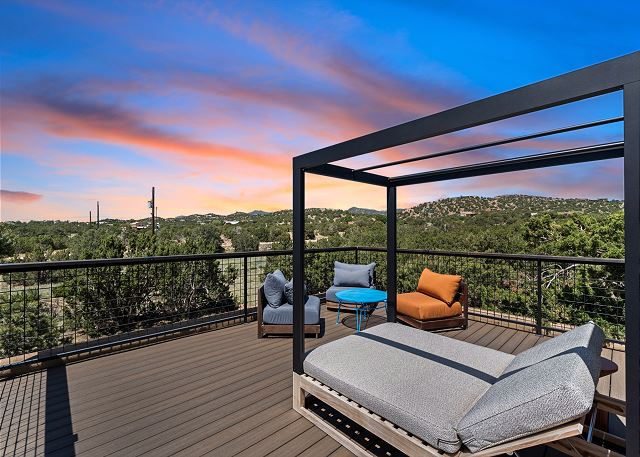 Modern Adobe Masterpiece | Private Hot Tub | Rooftop Deck — Santa Fe, NM