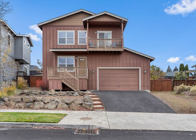 Bend, Oregon United States - New Listing! Mountain Views ~ Dog Friendly ~ Fireplace ~ Fenced Yard! | Vacation Rental Collective Website