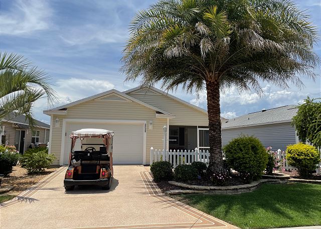 3738 Viscaya Ct