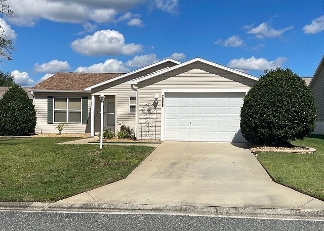 2689 English Ivy Circle
