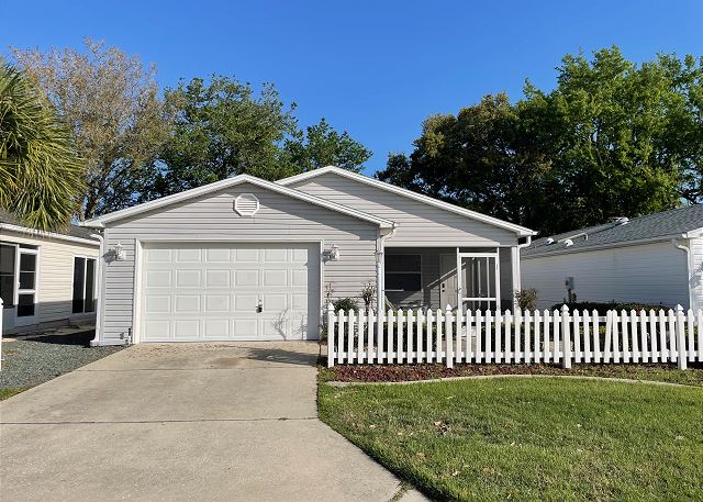 2105 Escobar Ave