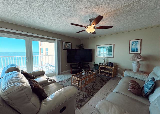 Holiday Villas III- 502- Lovely 2 bedroom beach front condo in Indian Shores — Indian Shores, FL