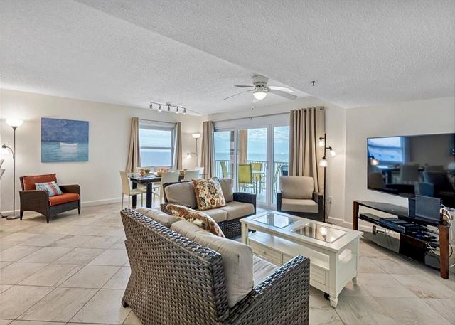 Holiday Villas III- 201 in Indian Shores-Gulf Front, stunning views! — Indian Shores, FL