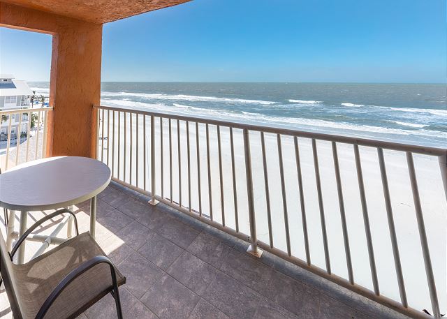 Holiday Villas III- 401 in Indian Shores-2 Bedroom, Gulf front condo! — Indian Shores, FL