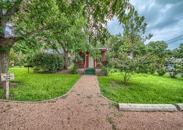 Fredericksburg, Texas United States - Waldrip Cabin | Fredericksburg Escapes