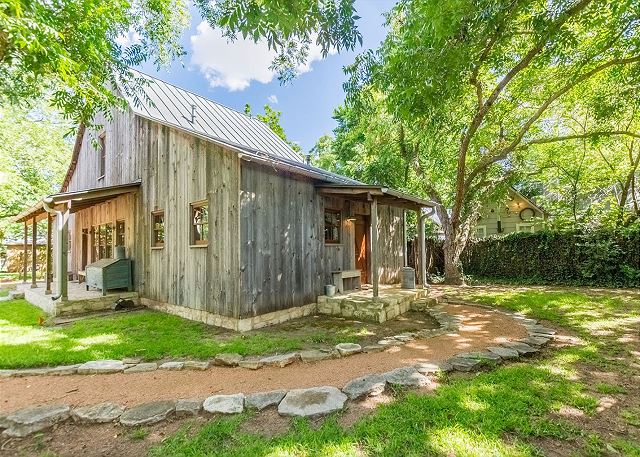Fredericksburg, Texas United States - Ada's Peach Street Hideaway | Fredericksburg Escapes