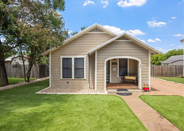 Deanies Cottage