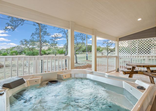 Appian Way Maltese Cottage — Fredericksburg, TX