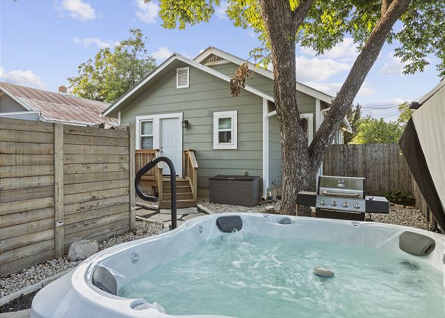 1929 Bell Estate — Fredericksburg, TX