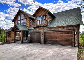 No. 4 Grand 8 Bedroom Estate at Castle Glen - — Big Bear, CA