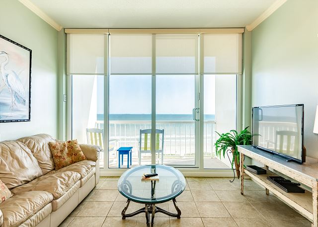 1212 Sea Wing Beachfront Retreat — Galveston, TX