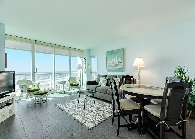 1106 Dolphin Wave Coastal Retreat — Galveston, TX
