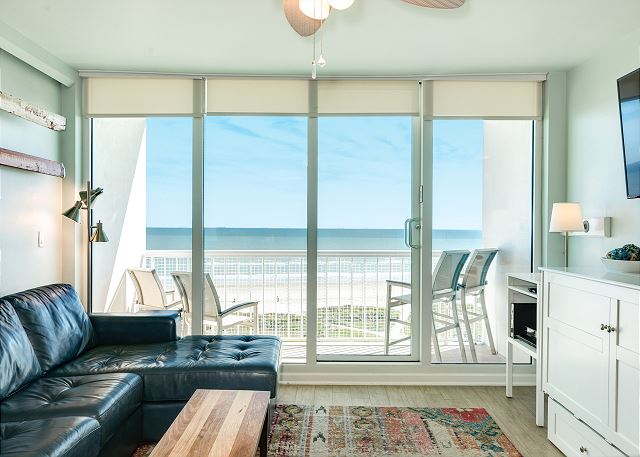0603 Oceanfront Sail Wave Residence — Galveston, TX