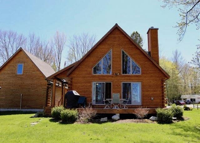 Harkness Cabin on Burt Lake — Tuscarora Township, MI