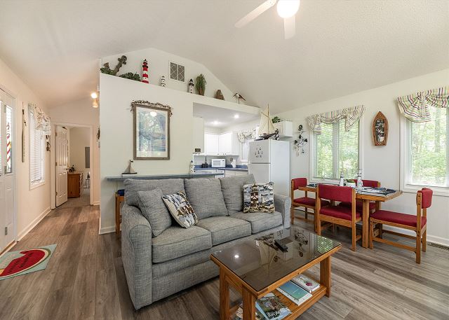 Unit 301 - Safe Harbor — Grand Rivers, KY