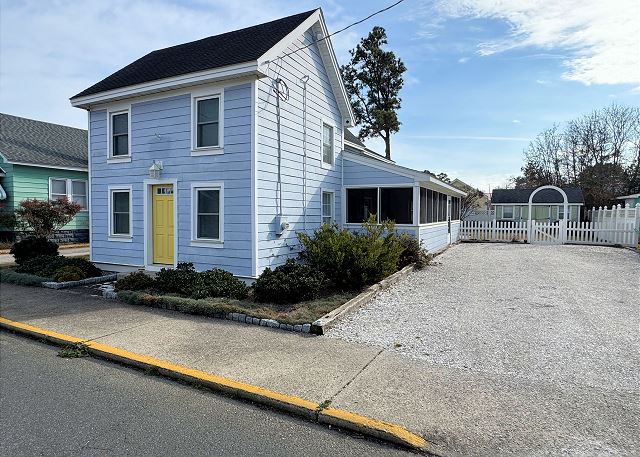 Coquina Cottage — Chincoteague, VA