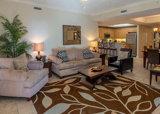 208 Royale Palms