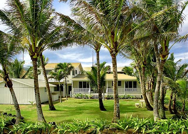 Hale Niu
      Beds/Baths
      3 BR
3 BA
8 Guests