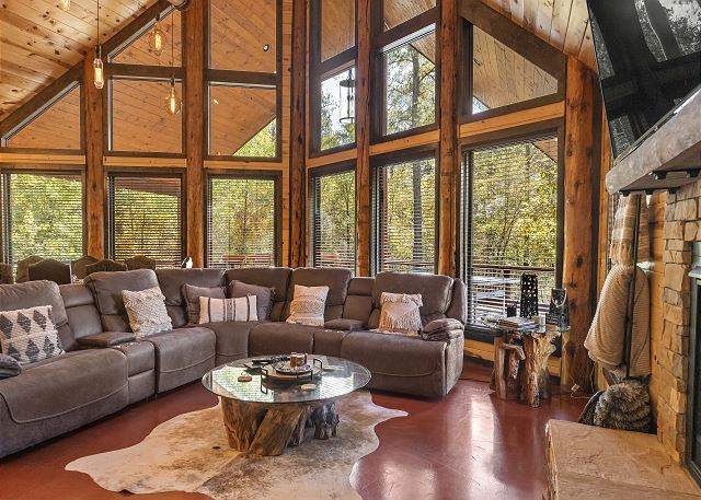 Broken Bow, Oklahoma United States - Amethyst Moon | Lakewood Luxury Cabins