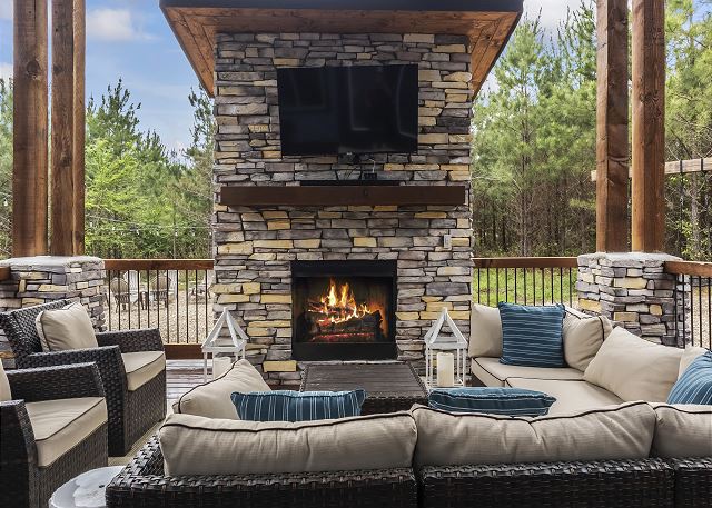 Broken Bow, Oklahoma United States - Geauxin' All Inn | Lakewood Luxury Cabins