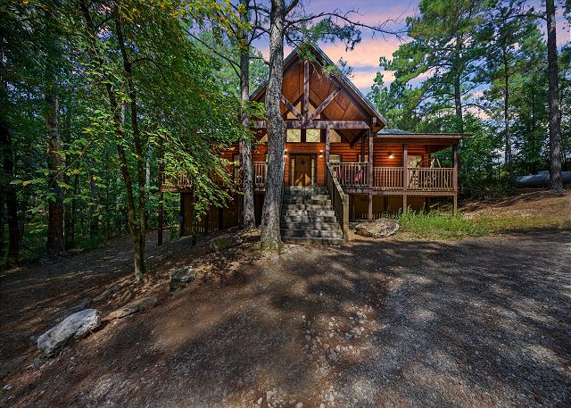 Broken Bow, Oklahoma United States - Treetop Hideaway | Lakewood Luxury Cabins