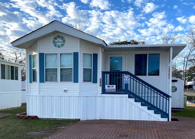 2880 Crater Lake — Myrtle Beach, SC
