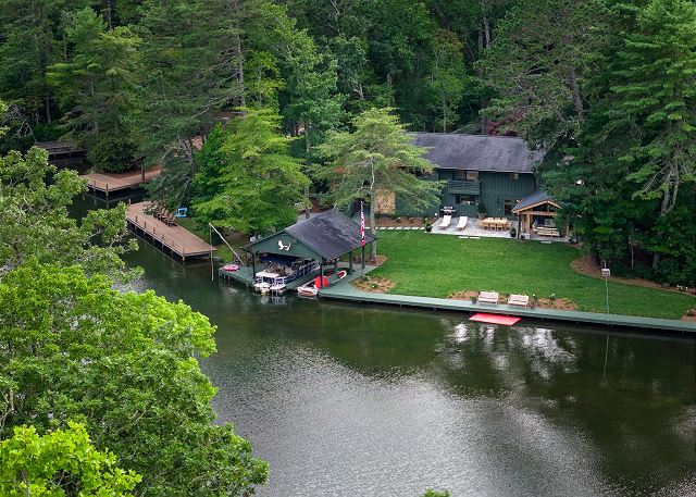 Black Bear Lodge — Toxaway Falls, NC