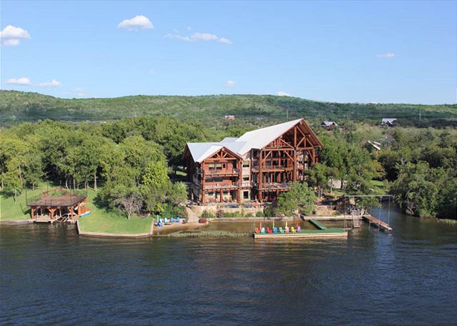 Big Timber Lodge — Kingsland, TX