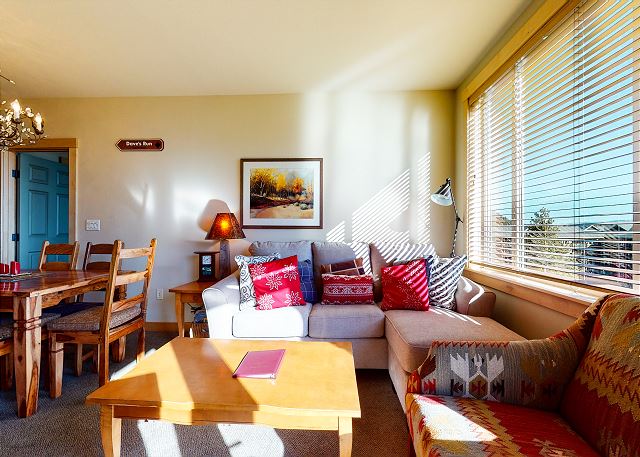 Sunstone Lodge #209 | Mammoth ski-in, ski-out Condos in Mammoth Lakes, CA | Mammoth Sierra Reservations