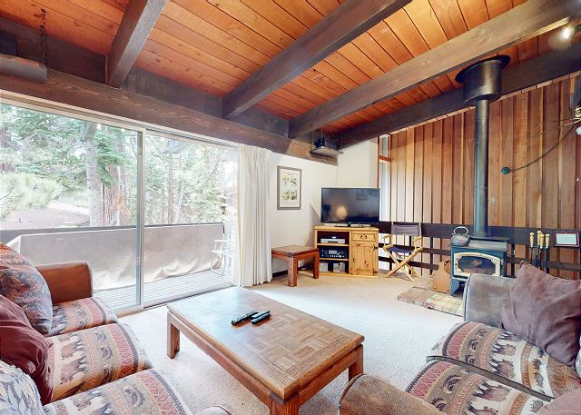 Mammoth Estates #129 | Mammoth Condos in Mammoth Lakes, CA | Mammoth Sierra Reservations