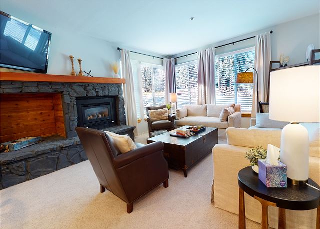 Silver Bear #21 | Mammoth Lakes Condos | Mammoth Sierra Reservations