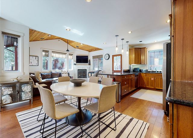 Grayfox #2 | Mammoth Lakes Condos | Mammoth Sierra Reservations