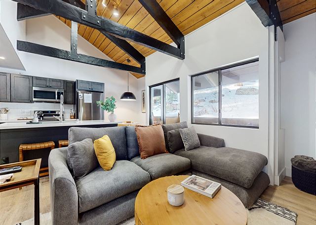 Bigwood #96 | Mammoth Lakes Condos | Mammoth Sierra Reservations
