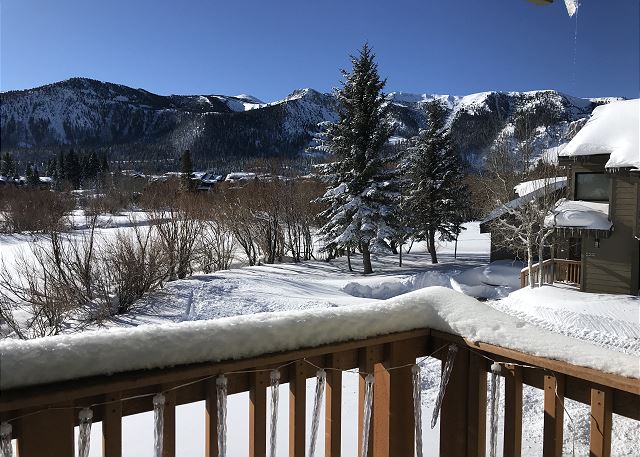 Snowcreek #220 — Mountains, CA
