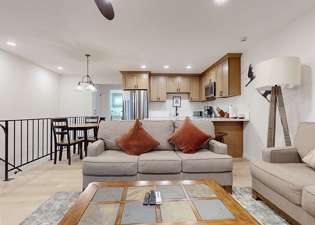 Lakeview Villas #6 | Mammoth Sierra Reservations
