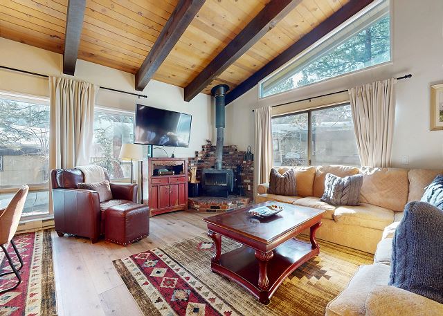 Chateau de Montagne #17 | Mammoth Lakes Condos | Mammoth Sierra Reservations