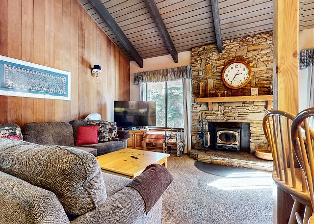 Discovery 4 #108 | Mammoth Lakes Condos | Mammoth Sierra Reservations