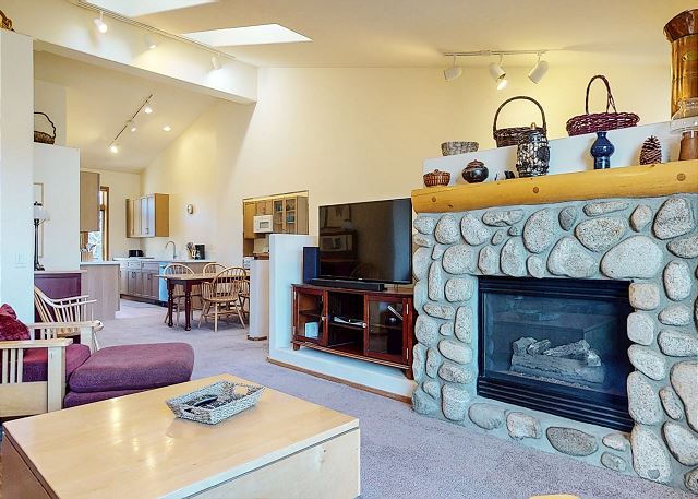 Snowcreek V #933 | Mammoth Lakes Condos | Mammoth Sierra Reservations