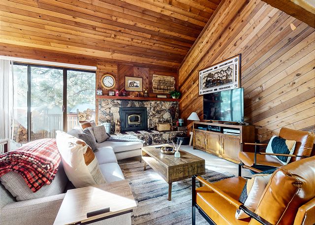 Mammoth Sierra Townhomes #26 | Mammoth Lakes Condos | Mammoth Sierra Reservations