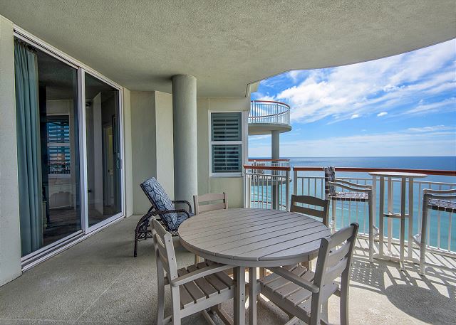 Beach Colony West 18E (PH-2E)