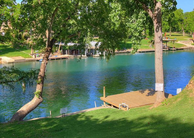 LD 1683 Texas River Haus